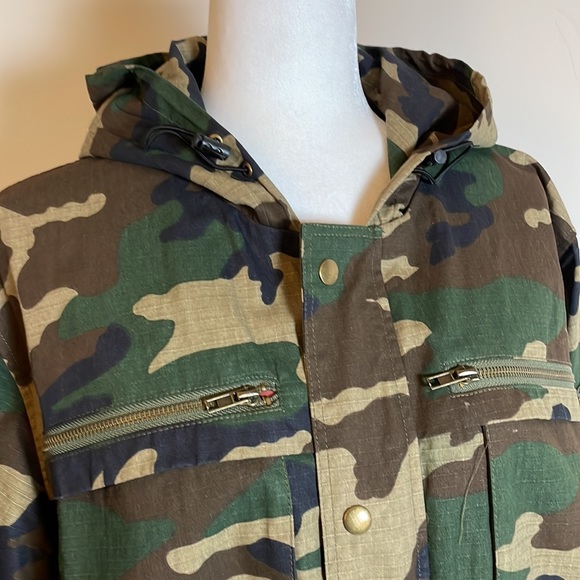 “Profound Aesthetic” Unisex Hooded Camouflage Poncho Jacket - Picture 2 of 12